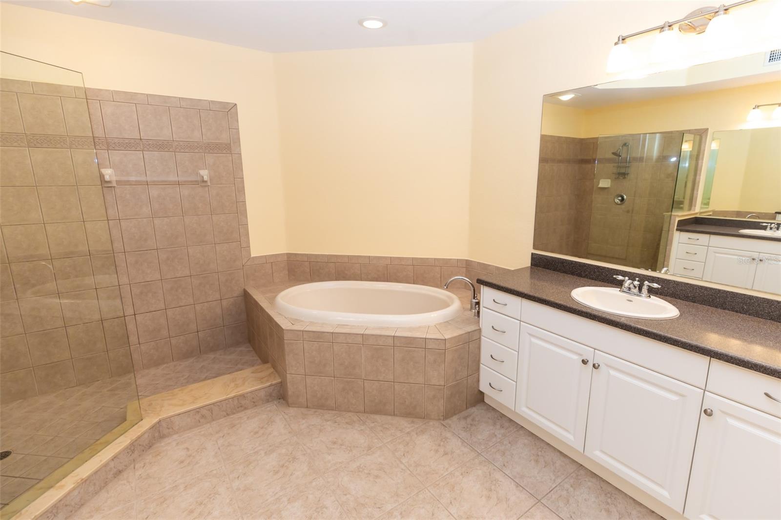 Image 17 of 54 For 99 Vivante Boulevard 311
