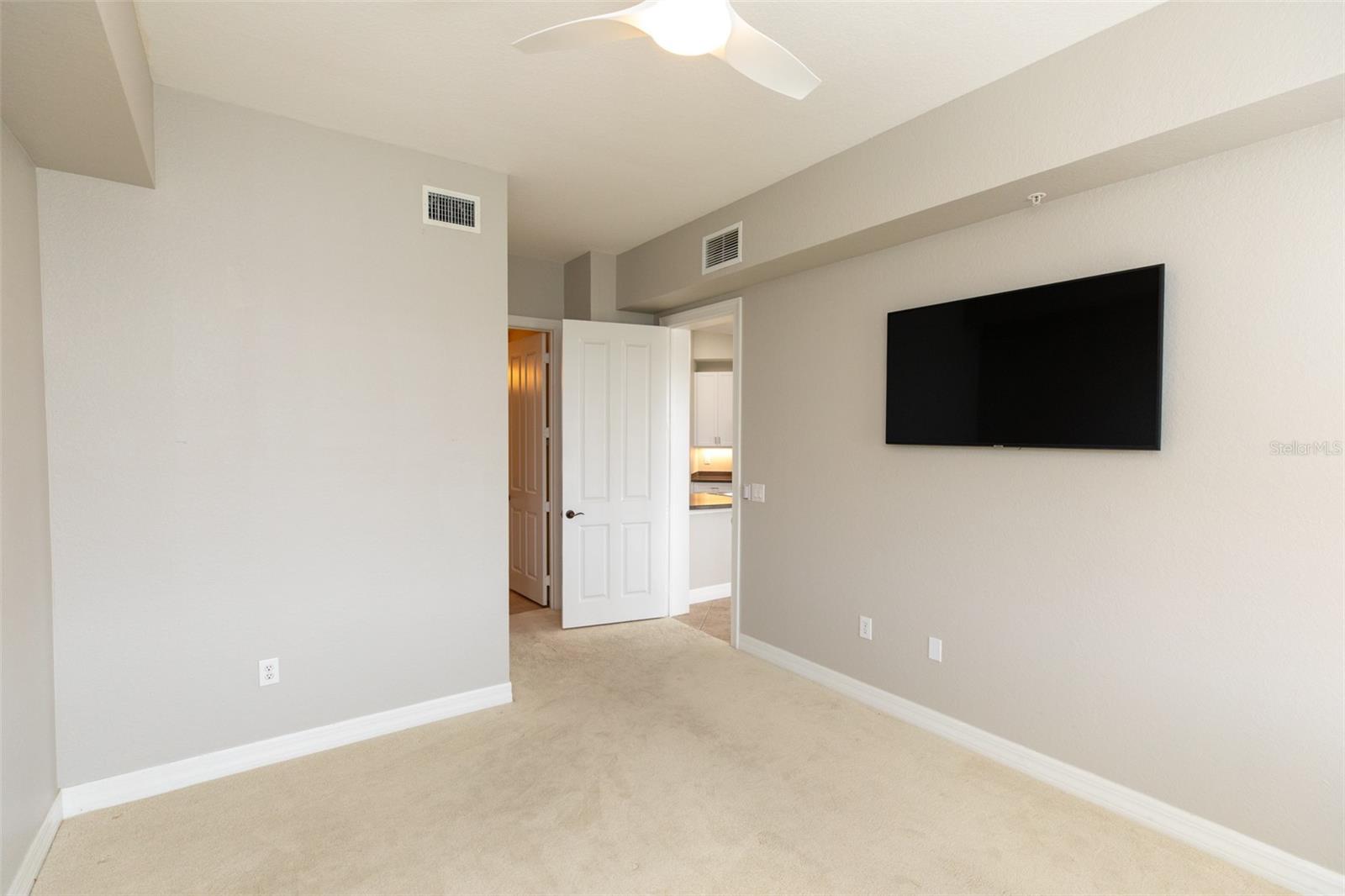 Image 22 of 54 For 99 Vivante Boulevard 311