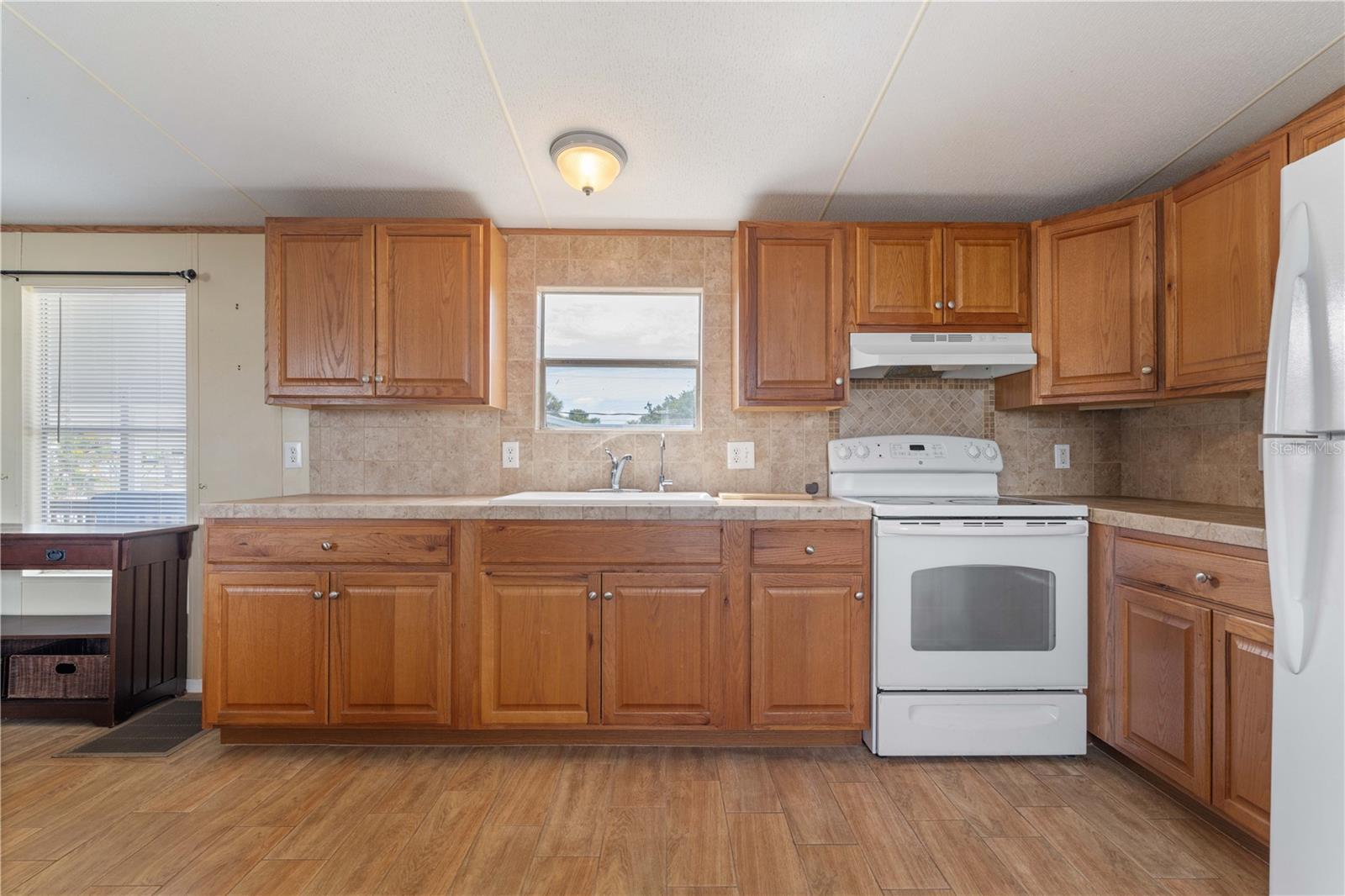 Image 12 of 24 For 1516 Woodlawn Avenue