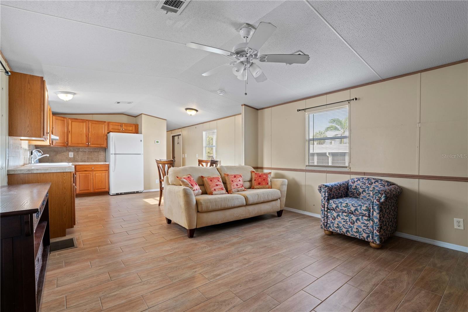 Image 3 of 24 For 1516 Woodlawn Avenue