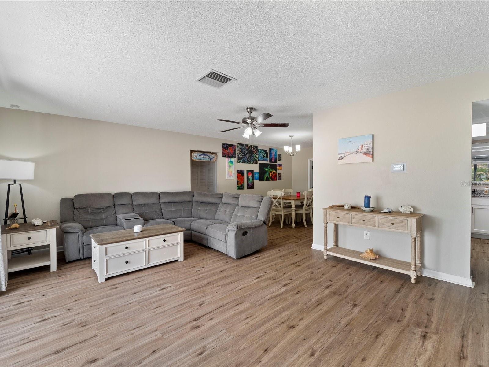 Image 6 of 36 For 6531 Marius Rd