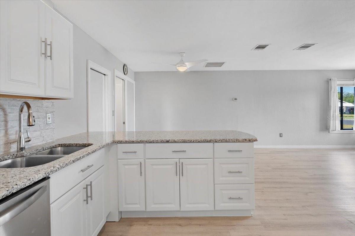 Image 12 of 28 For 5520 Kenwood Drive