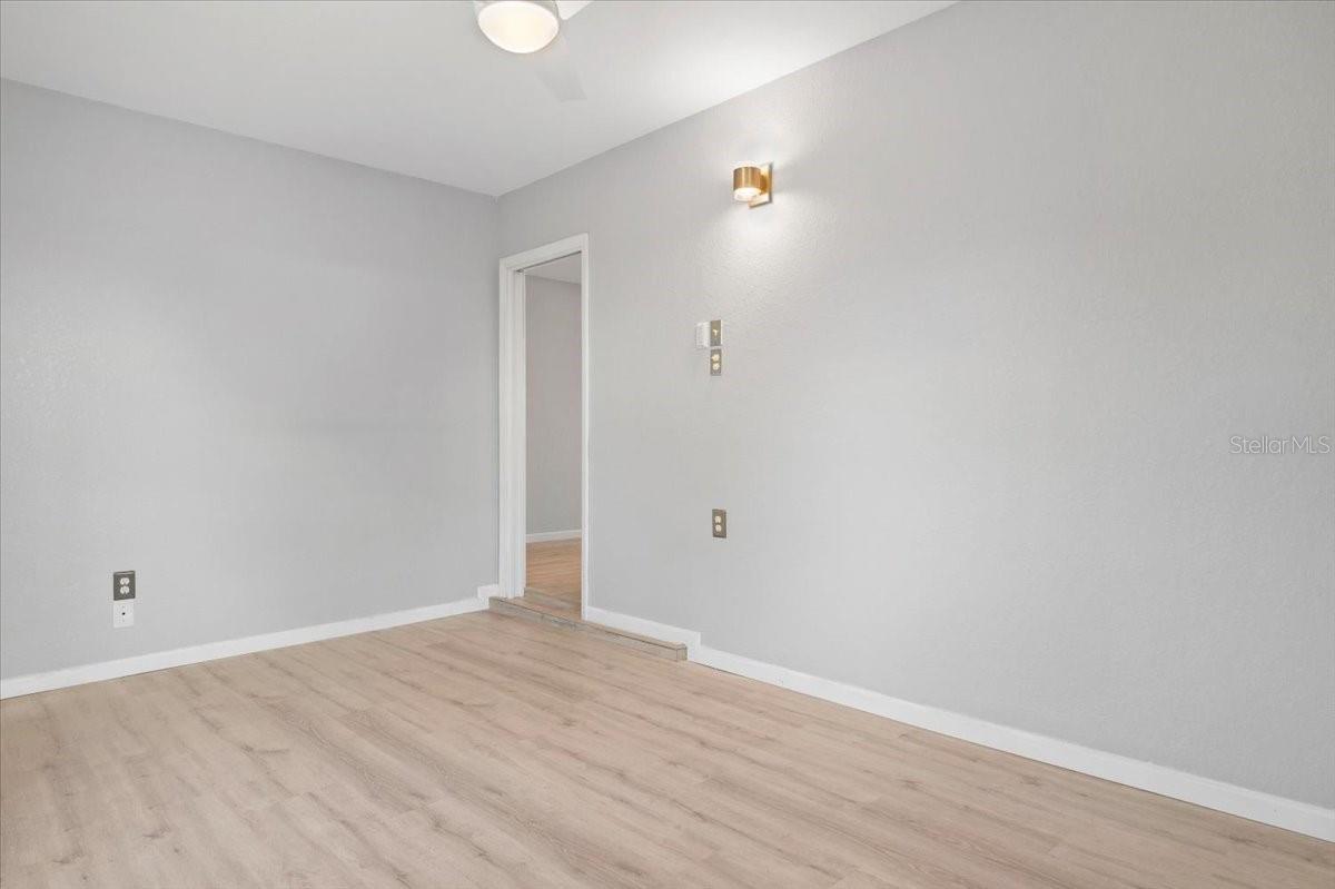 Image 16 of 28 For 5520 Kenwood Drive