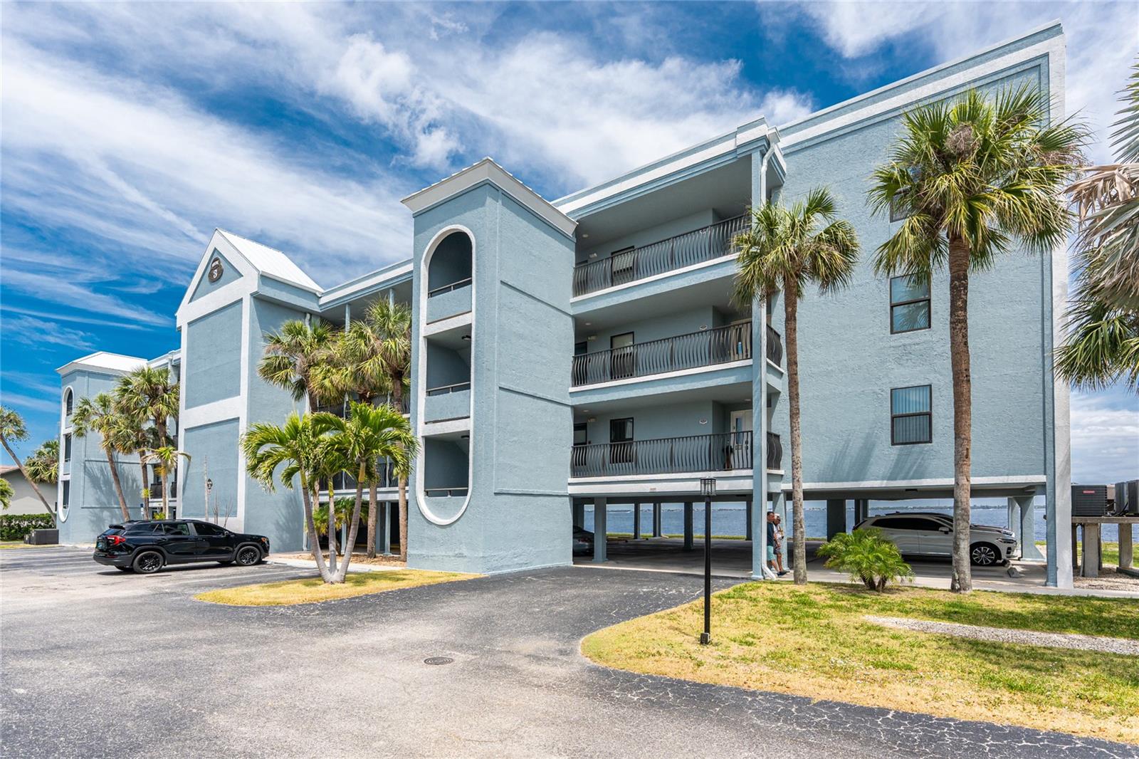 Image 2 of 70 For 1750 Jamaica Way  312
