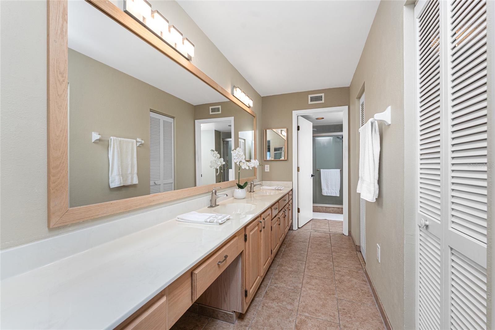 Image 32 of 70 For 1750 Jamaica Way  312