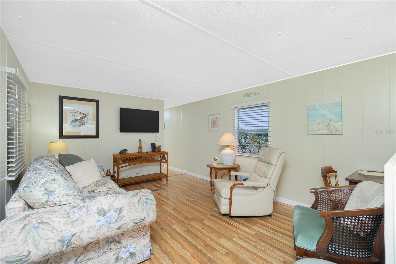 Image 13 of 44 For 7313 Desant Lane