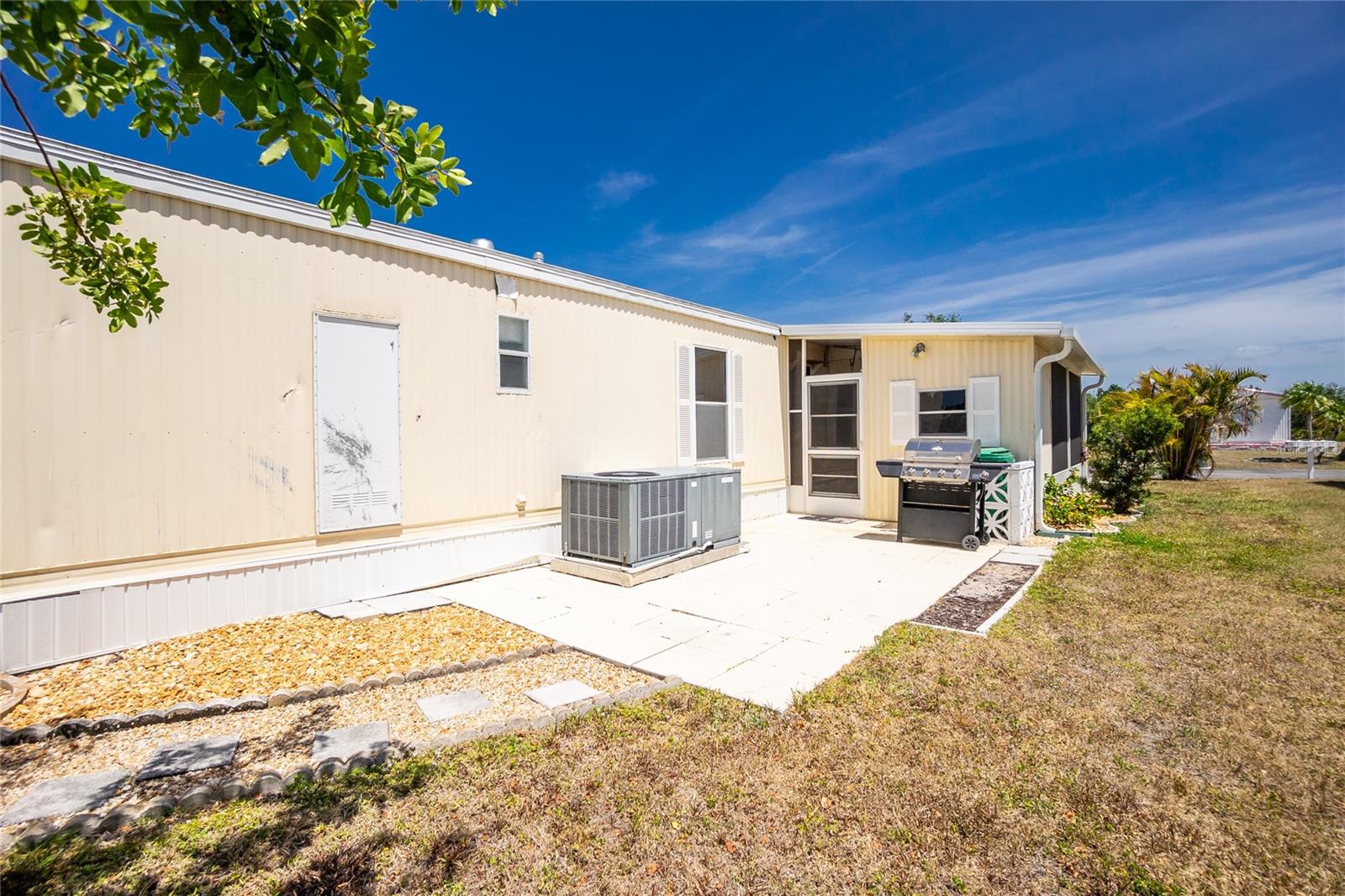 Image 26 of 44 For 7313 Desant Lane