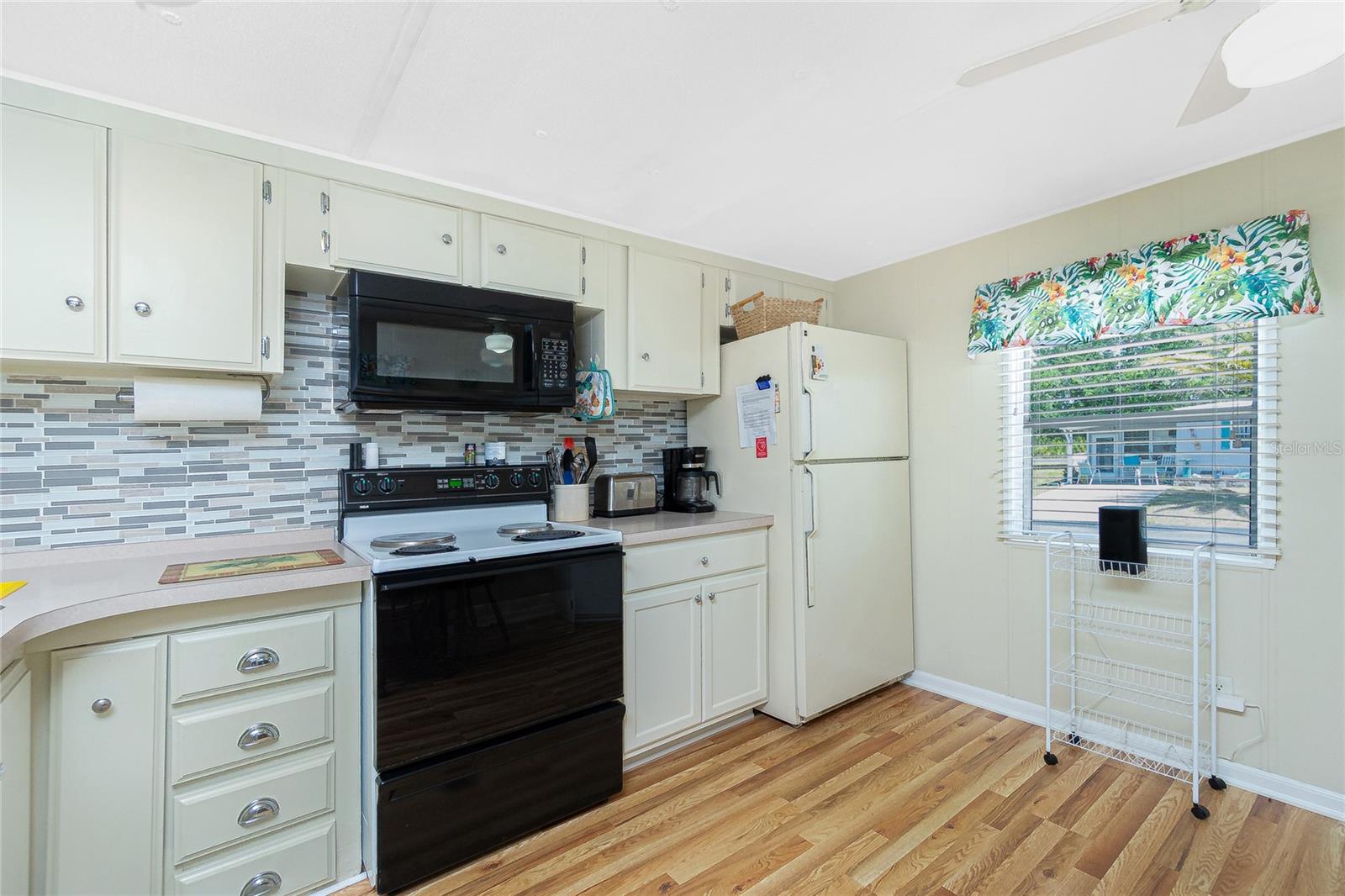 Image 7 of 44 For 7313 Desant Lane