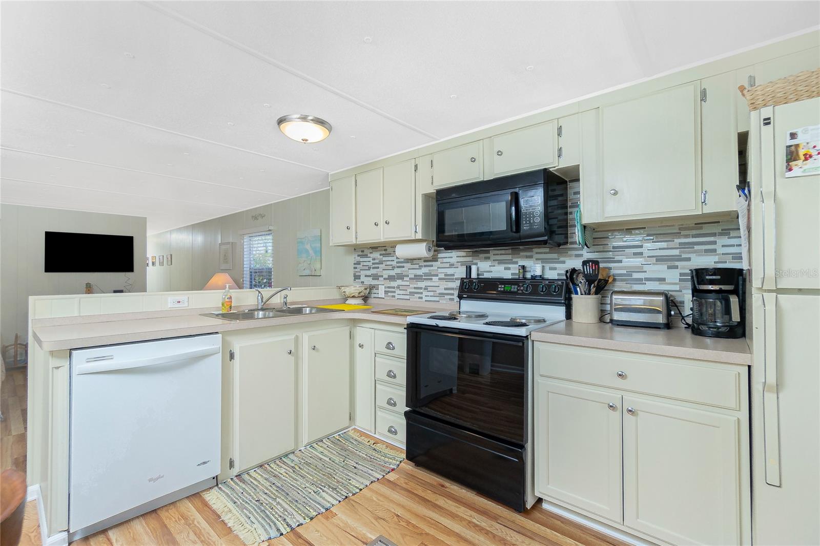 Image 8 of 44 For 7313 Desant Lane