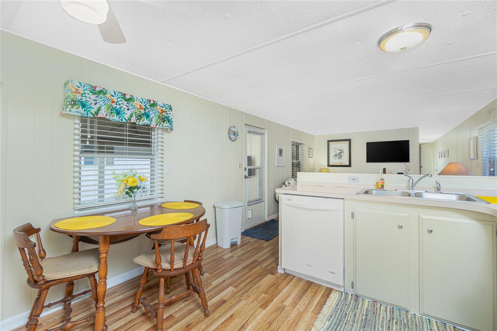 Image 9 of 44 For 7313 Desant Lane