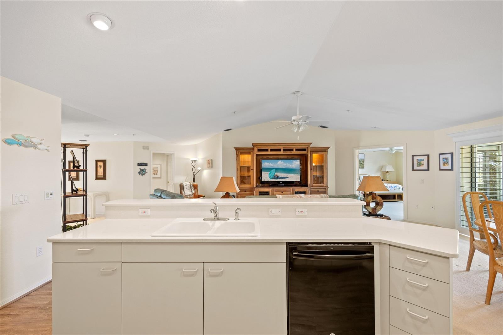 Image 14 of 41 For 1326 Wesley Drive 132