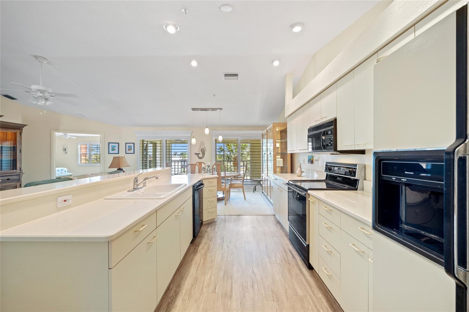Image 16 of 41 For 1326 Wesley Drive 132