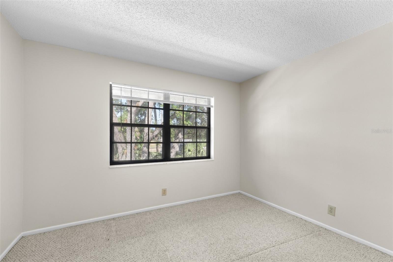 Image 21 of 49 For 19505 Quesada Avenue A204
