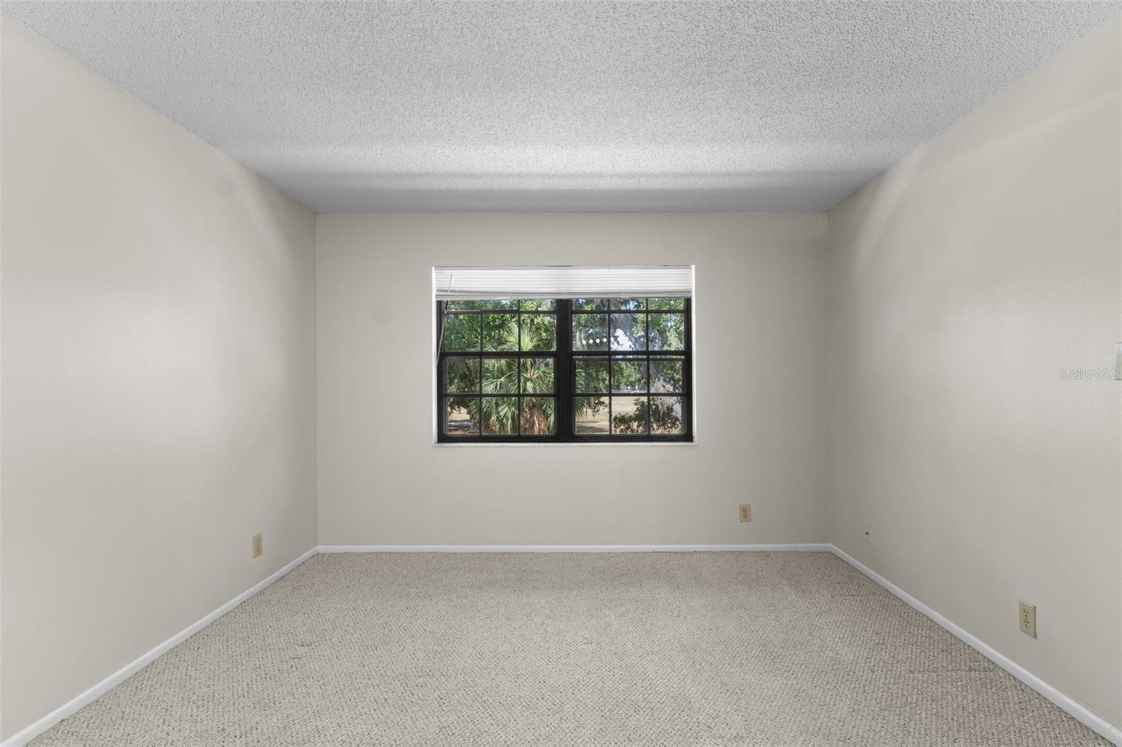 Image 22 of 49 For 19505 Quesada Avenue A204