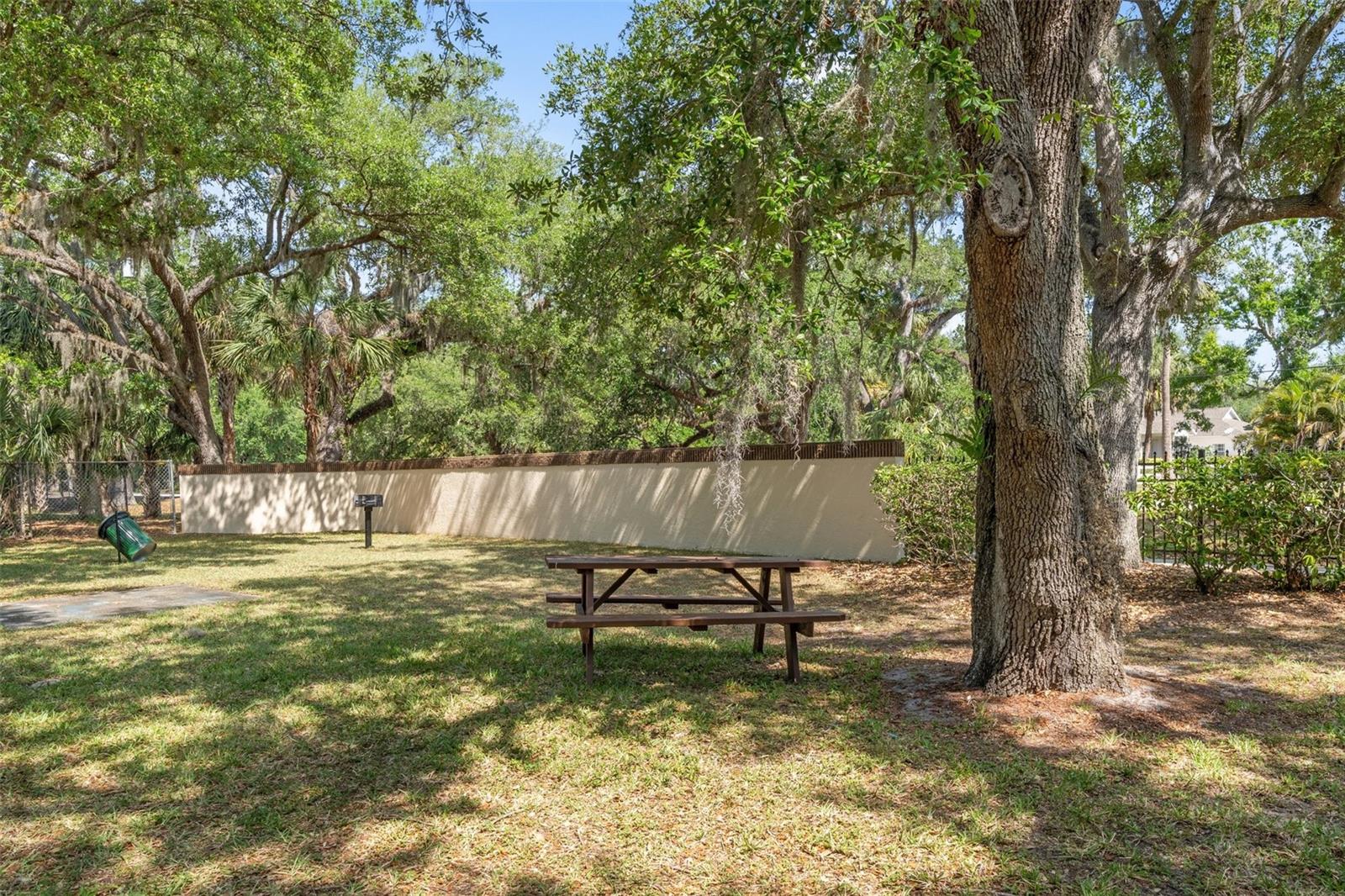 Image 31 of 49 For 19505 Quesada Avenue A204