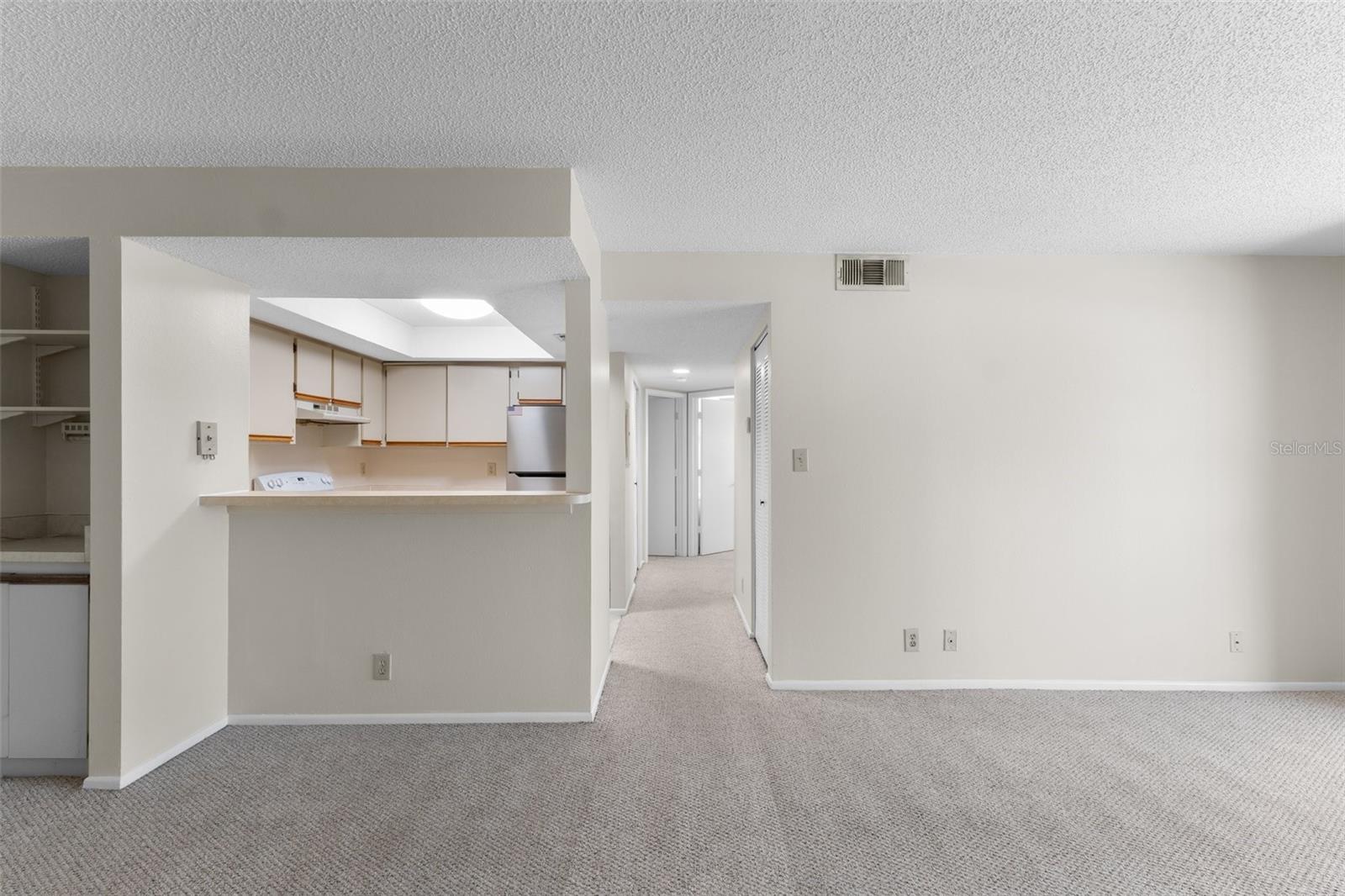 Image 4 of 49 For 19505 Quesada Avenue A204