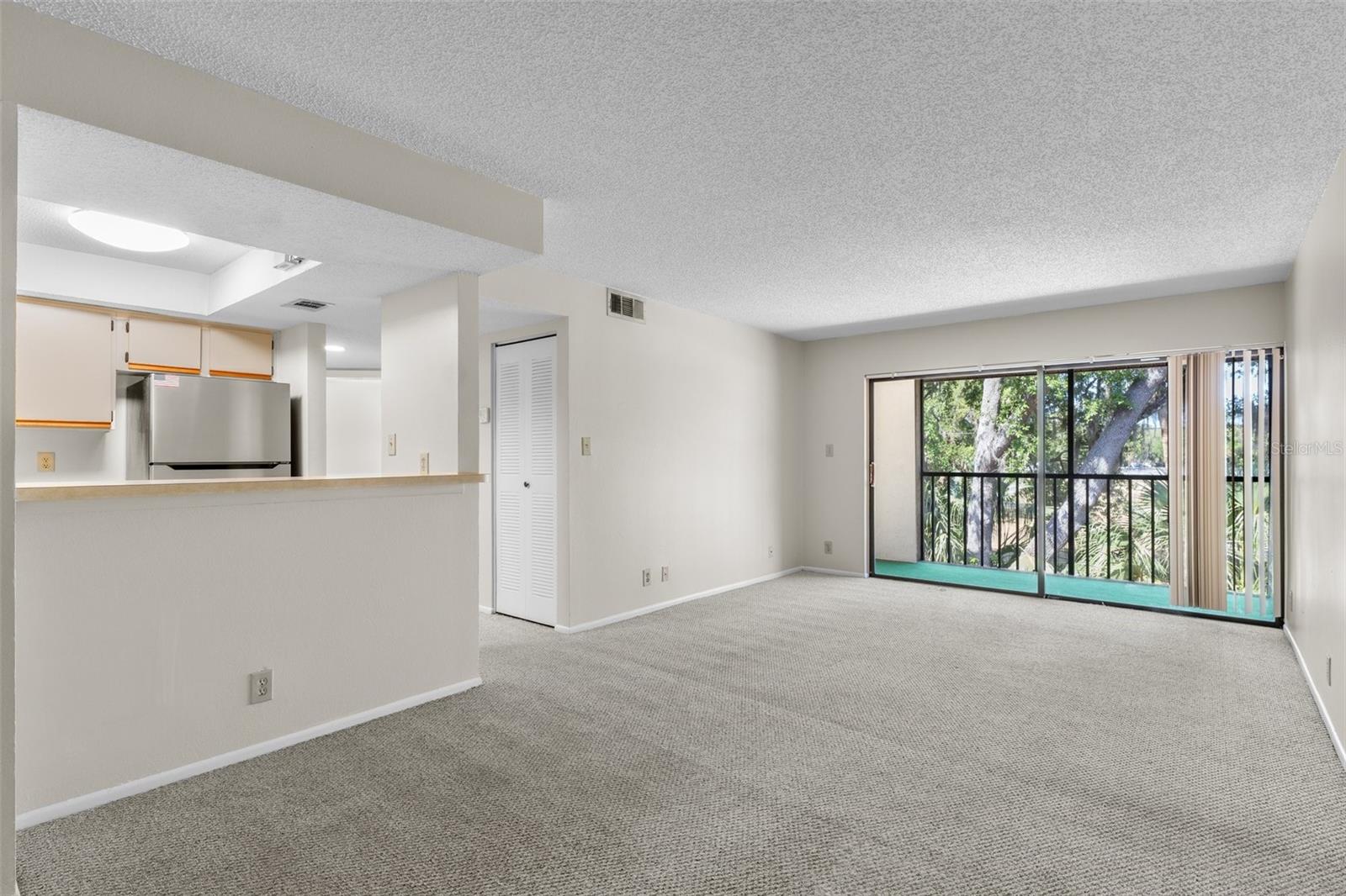 Image 5 of 49 For 19505 Quesada Avenue A204