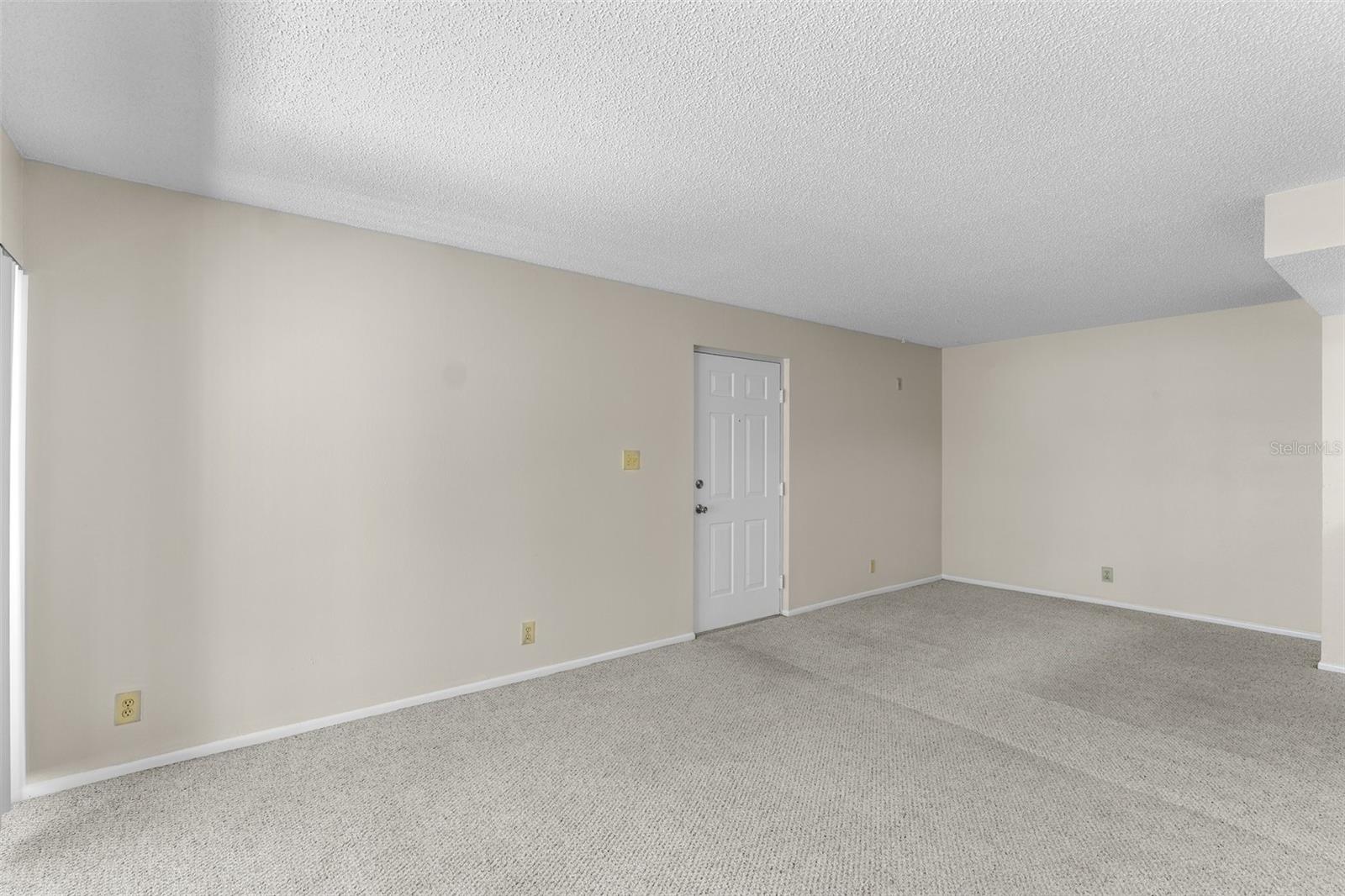 Image 8 of 49 For 19505 Quesada Avenue A204