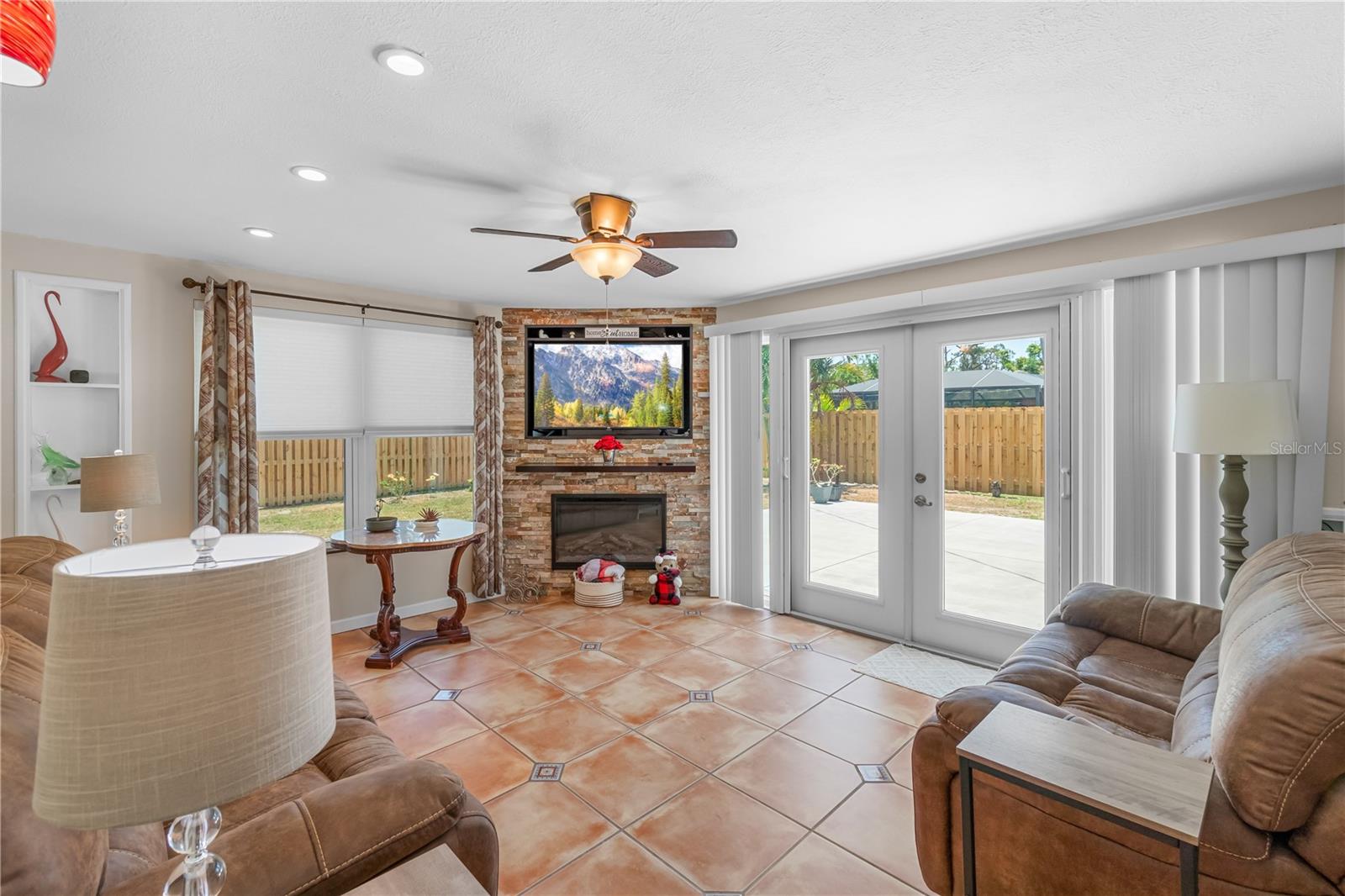 Image 11 of 29 For 3319 Shamrock Drive