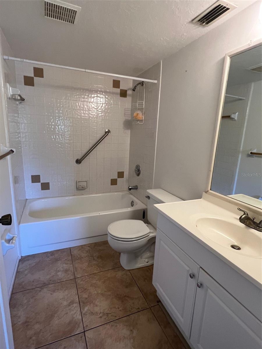 Image 11 of 12 For 26485 Rampart Boulevard B8