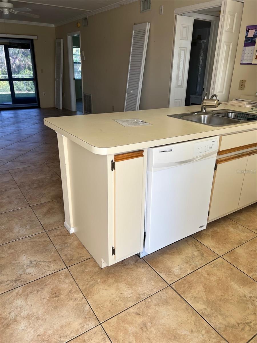 Image 5 of 12 For 26485 Rampart Boulevard B8
