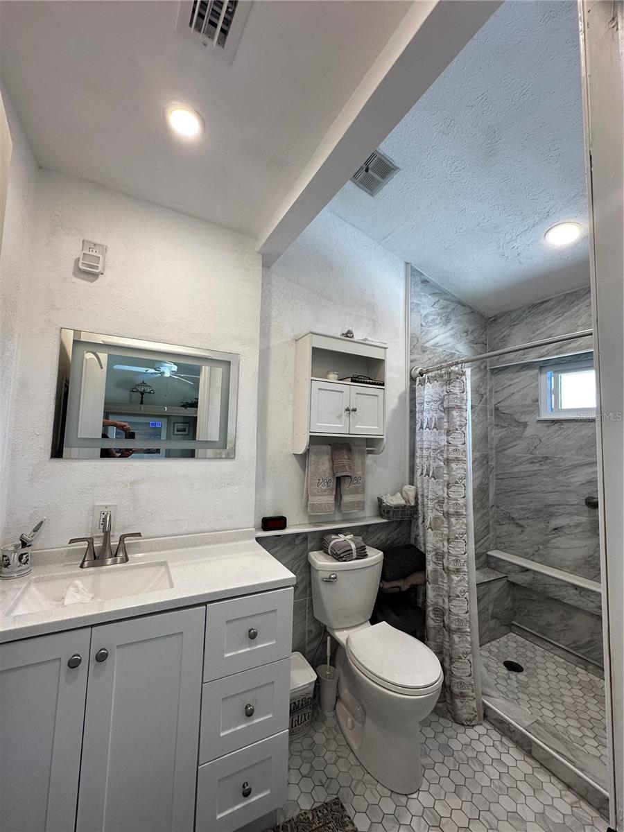 Image 10 of 15 For 25188 Marion Avenue 1004