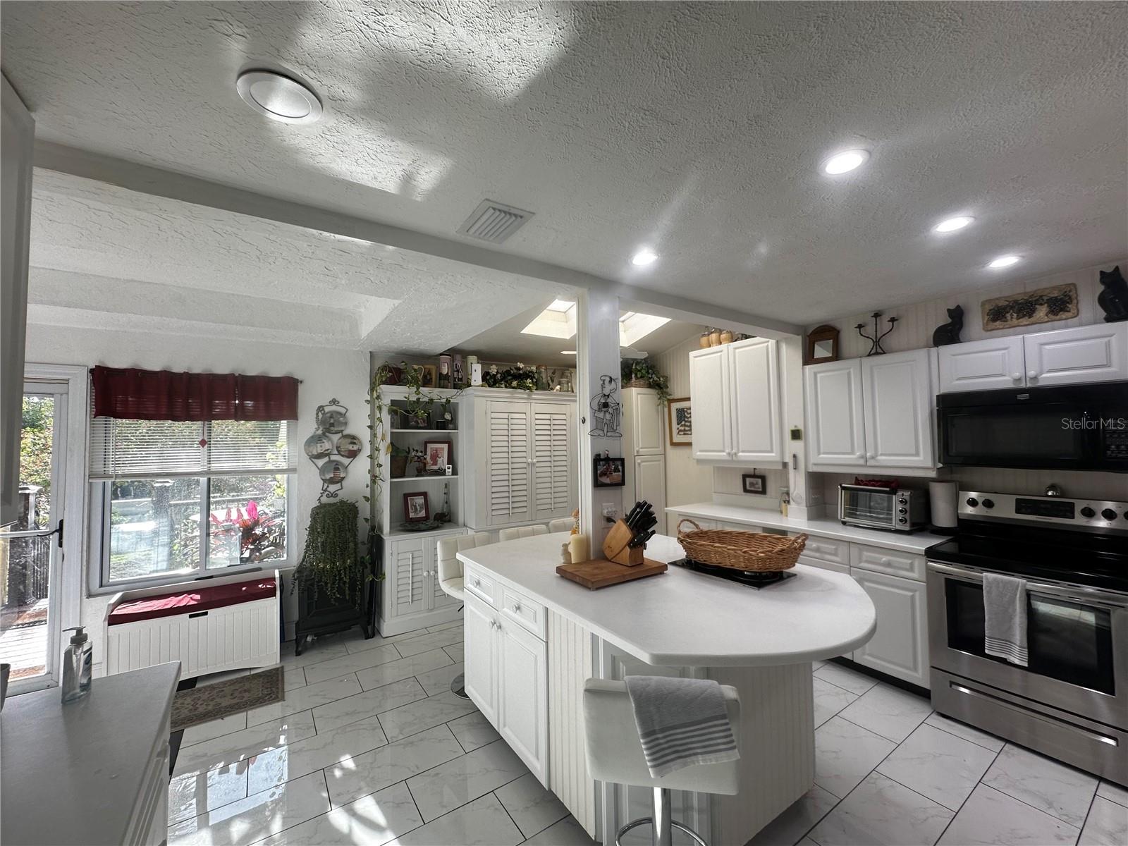 Image 2 of 15 For 25188 Marion Avenue 1004