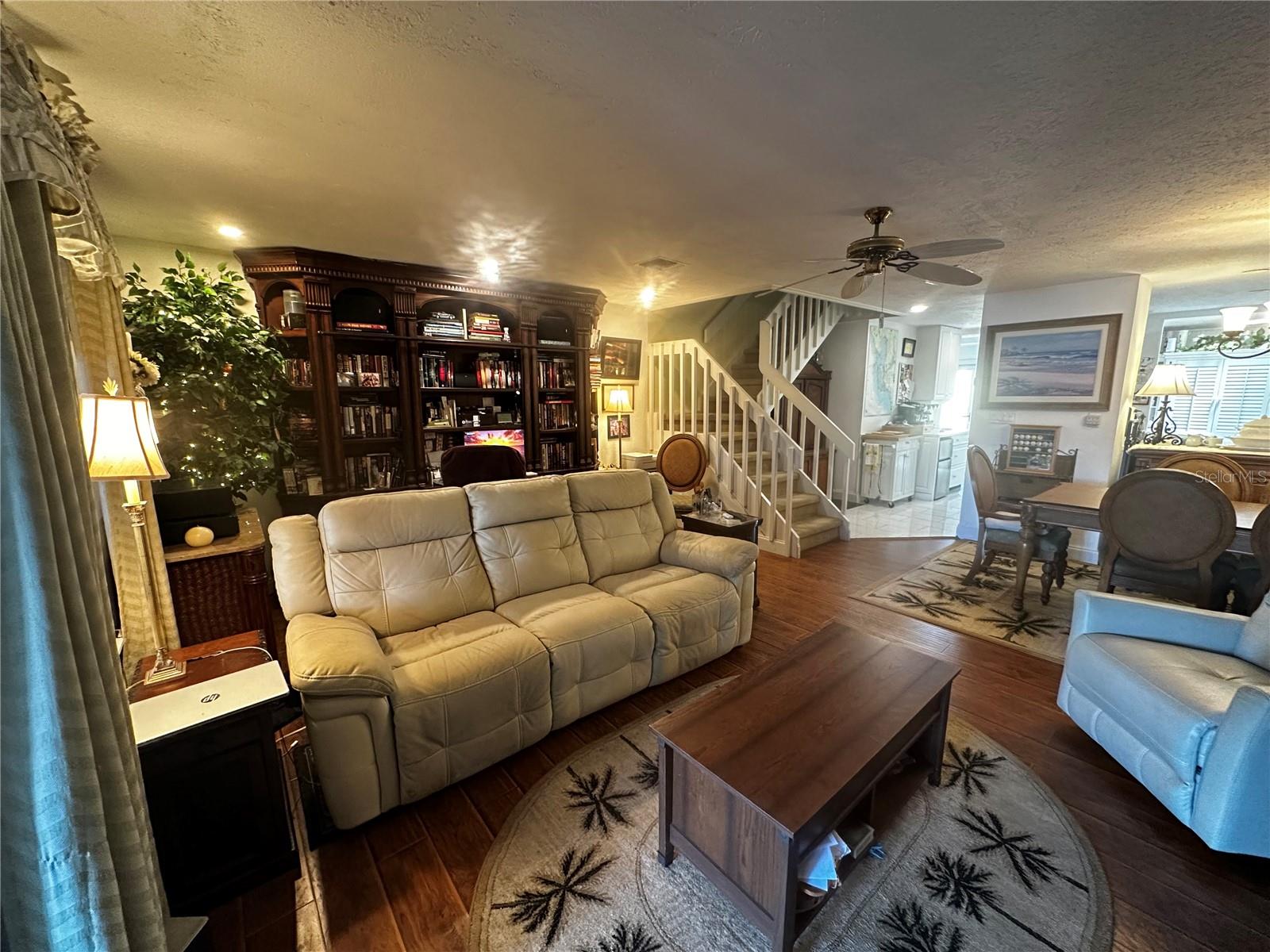 Image 7 of 15 For 25188 Marion Avenue 1004