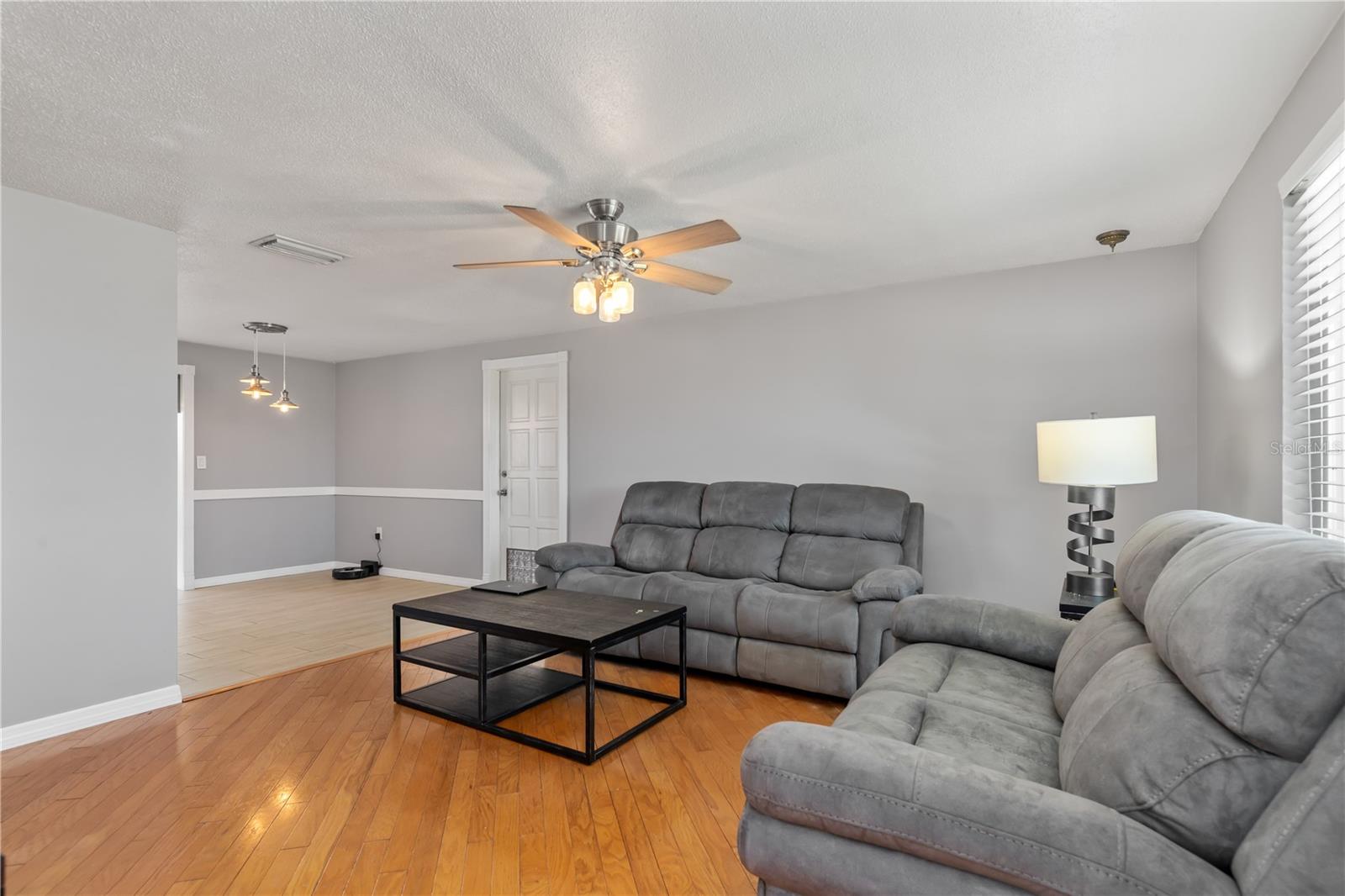 Image 6 of 51 For 218 Parkview Drive