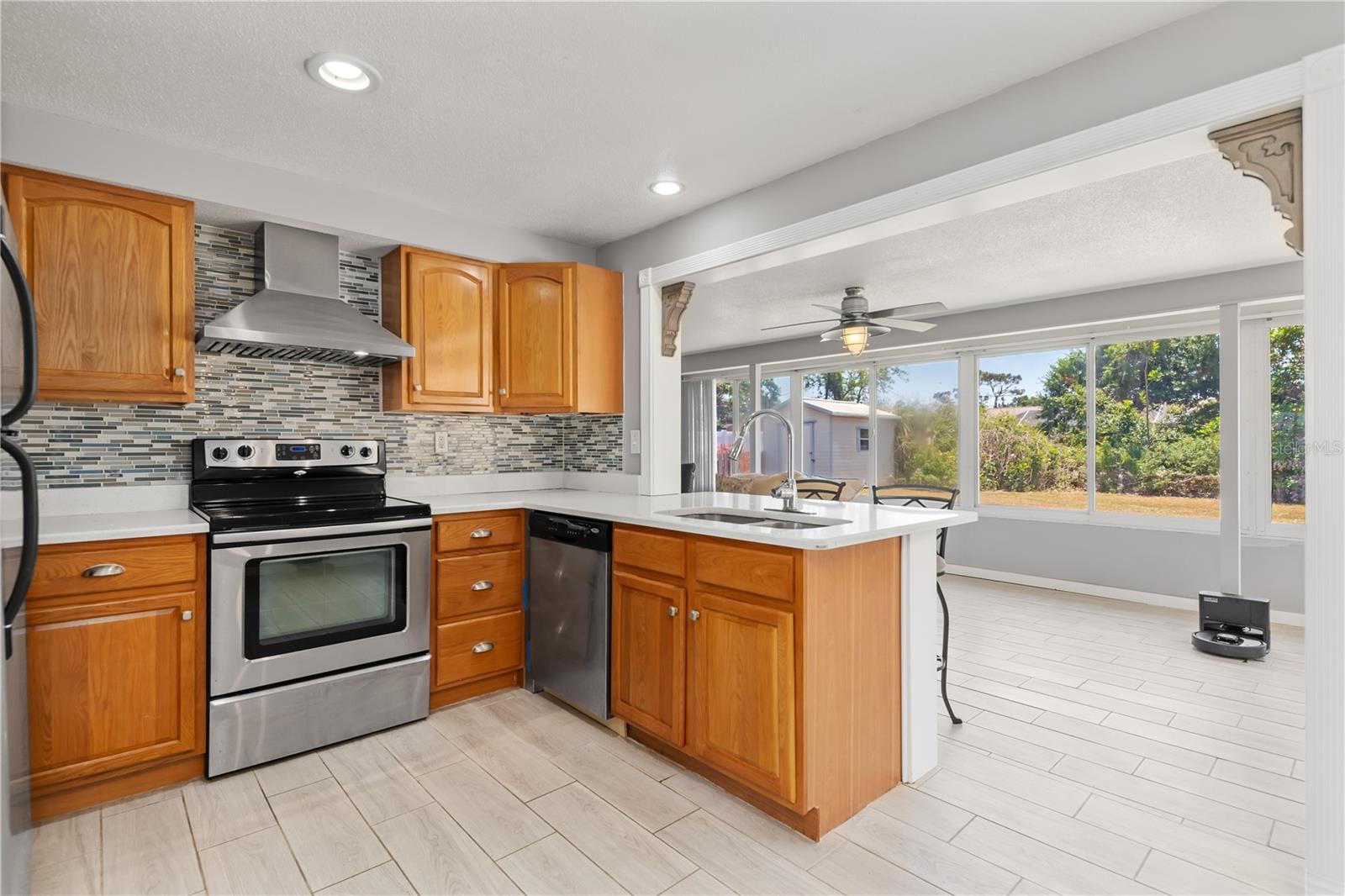 Image 9 of 51 For 218 Parkview Drive