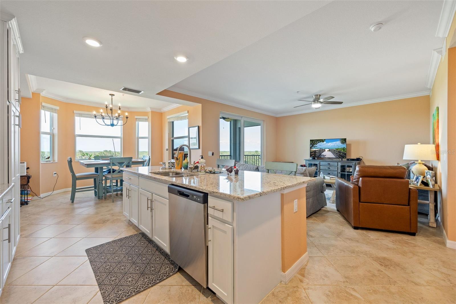 Image 33 of 44 For 14051 Heritage Landing Boulevard 536