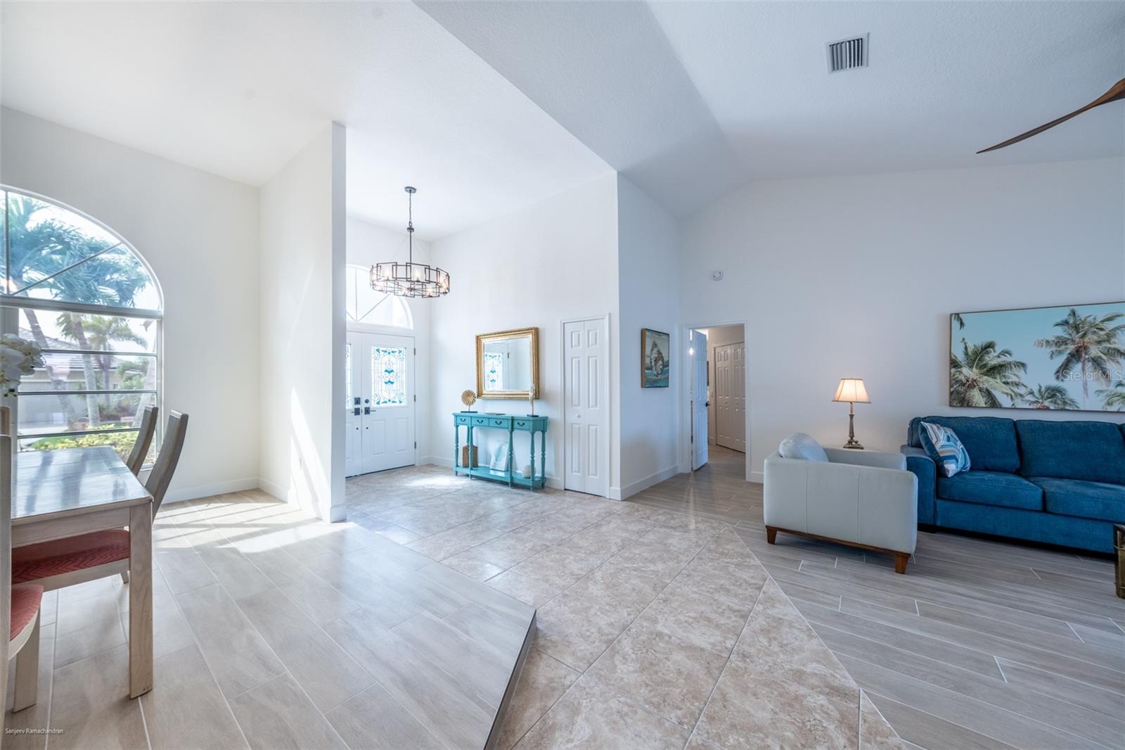 Image 4 of 56 For 2572 Brazilia Court