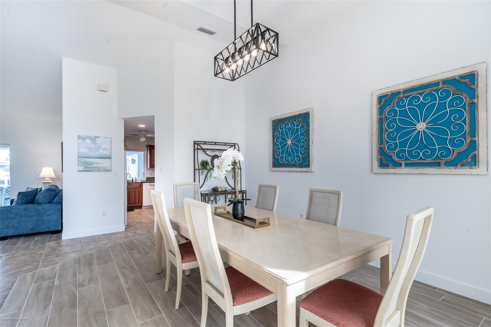 Image 6 of 56 For 2572 Brazilia Court