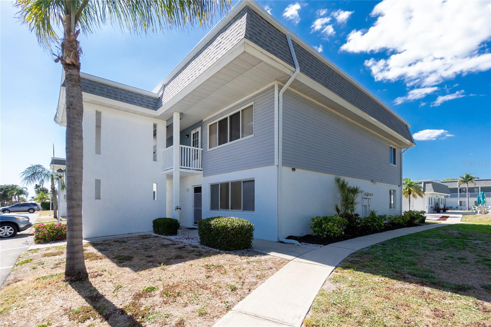 Image 31 of 35 For 22375 Edgewater Drive 128