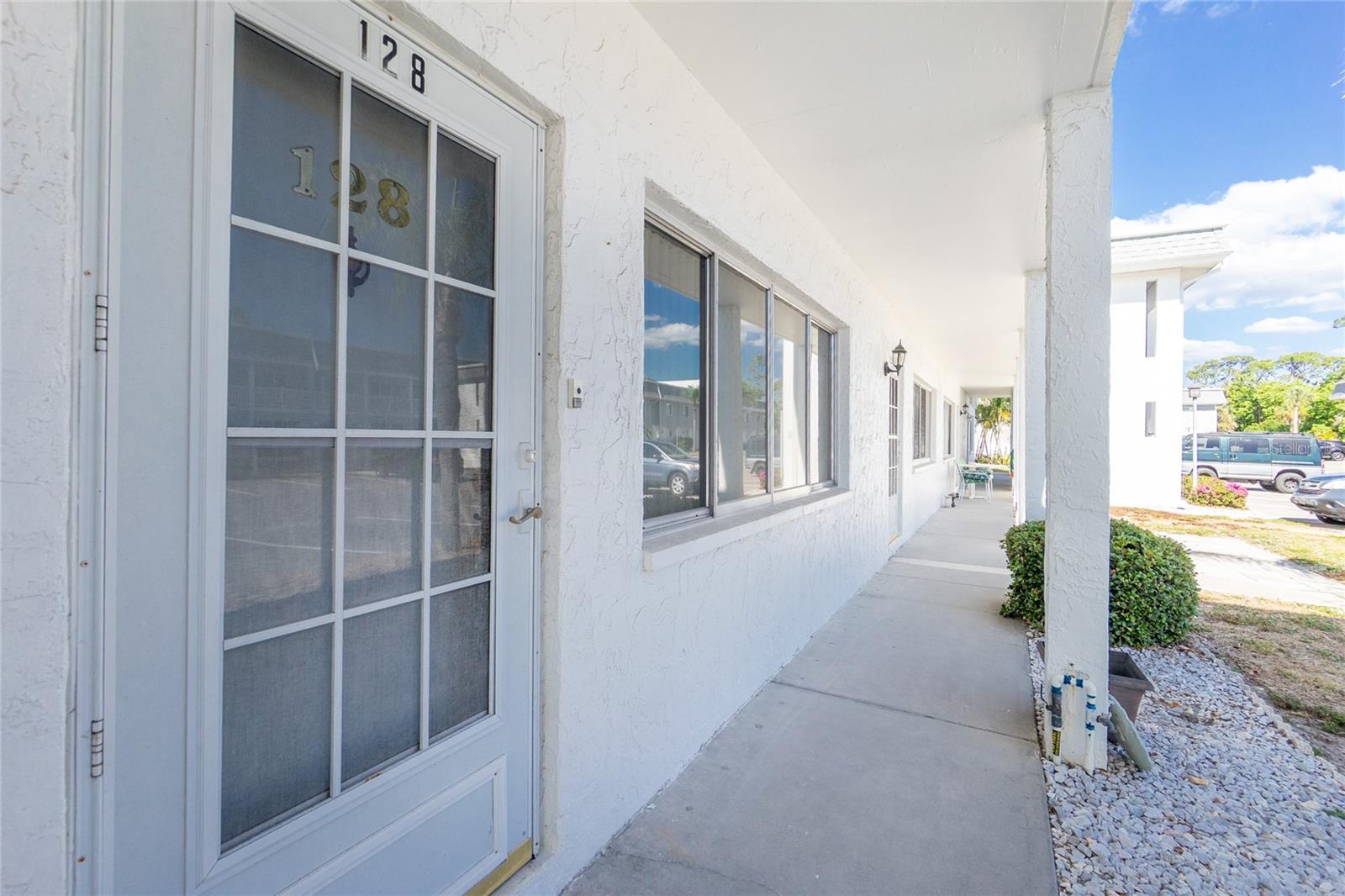 Image 5 of 35 For 22375 Edgewater Drive 128
