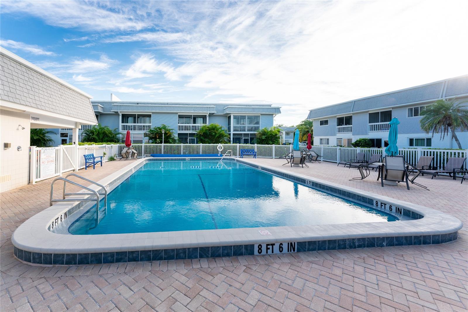 Image 6 of 35 For 22375 Edgewater Drive 128