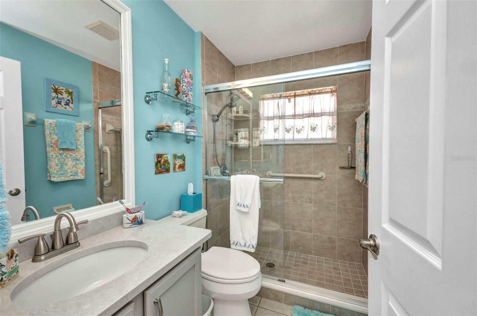 Image 17 of 41 For 24317 Kintail Court