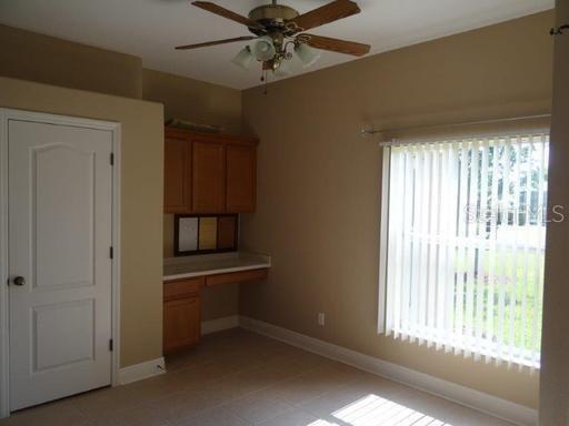 Image 5 of 10 For 2811 Suncoast Lakes Boulevard
