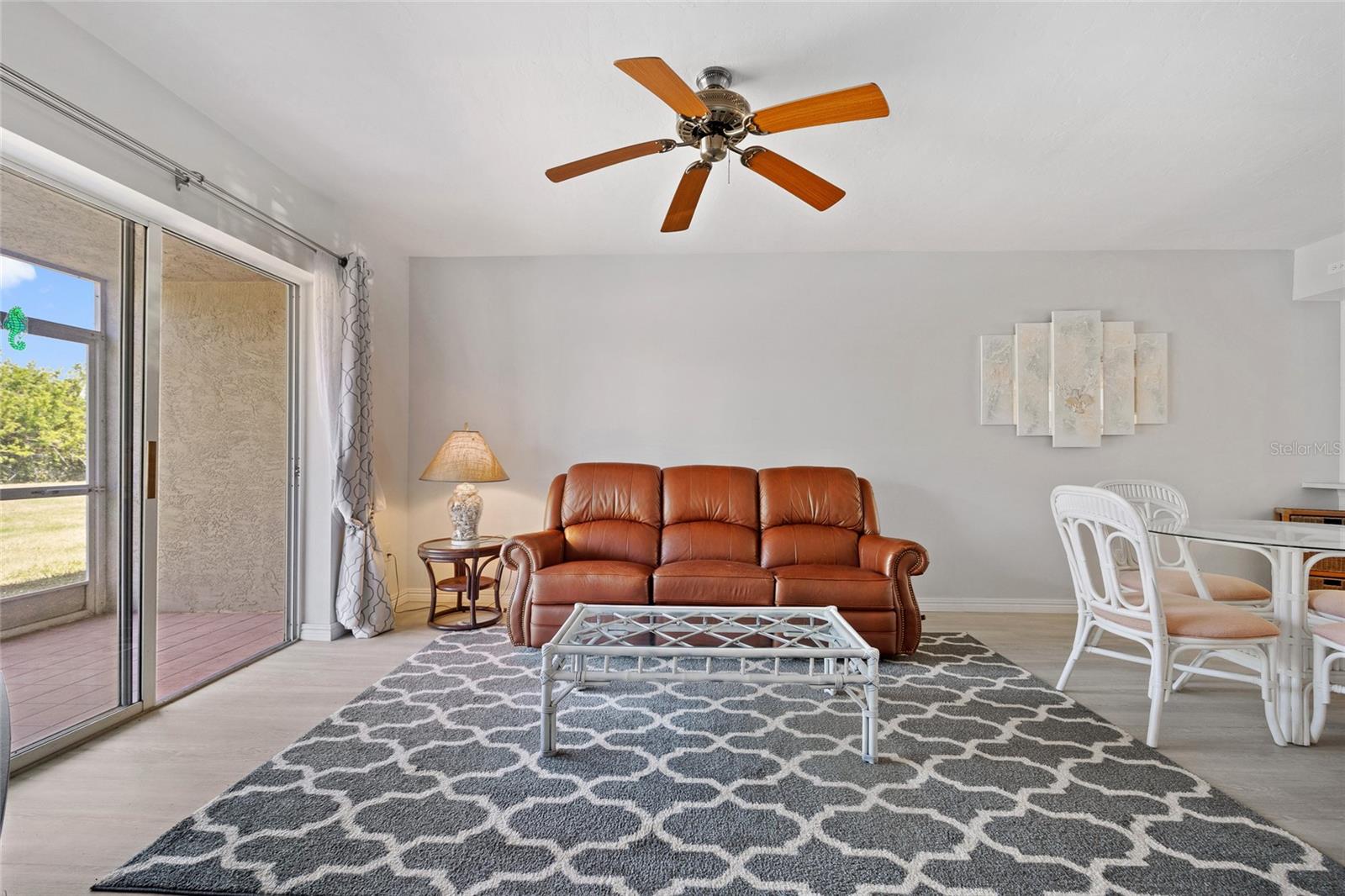 Image 12 of 36 For 3310 Loveland Boulevard 1503