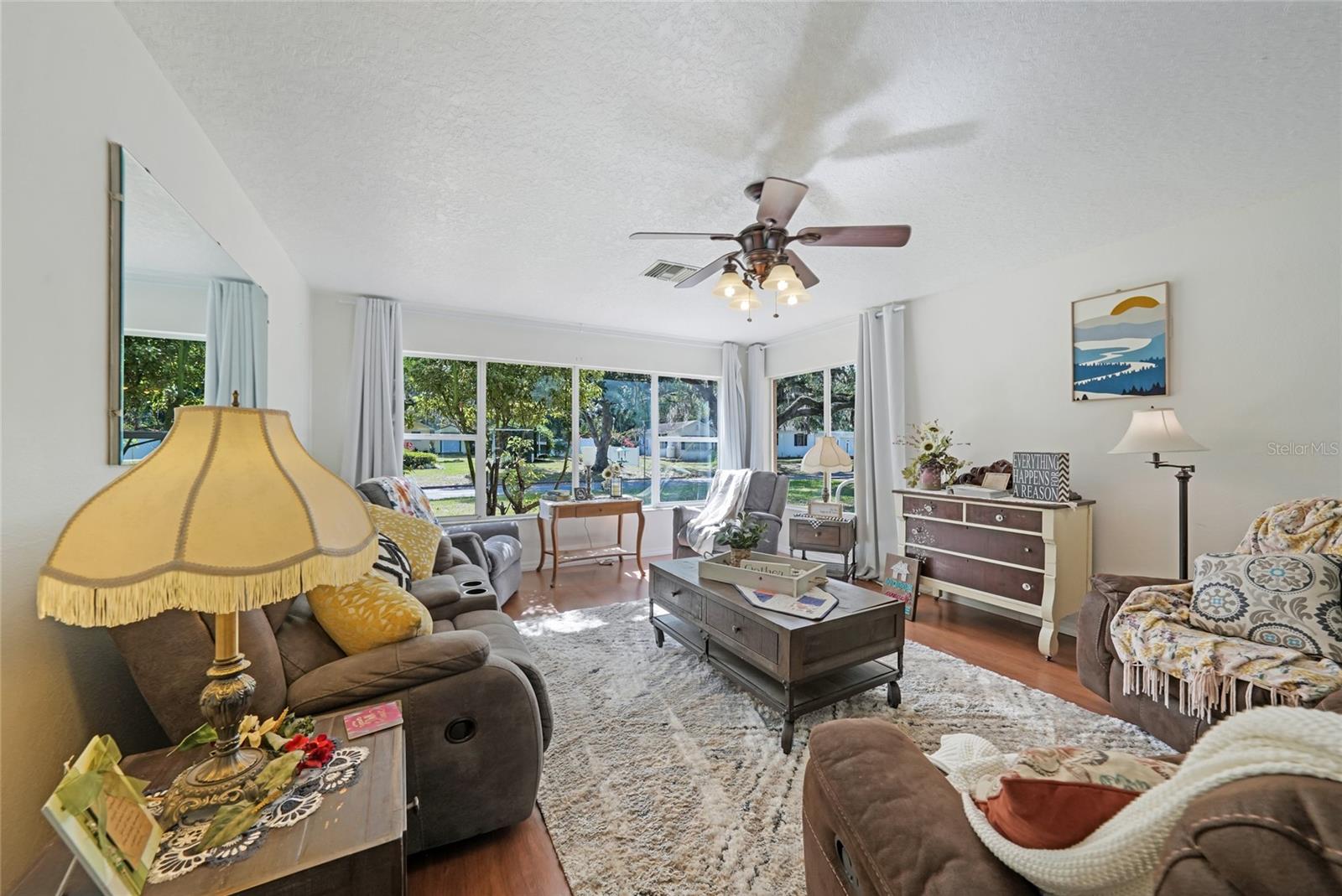 Image 10 of 51 For 117 Evangeline Street
