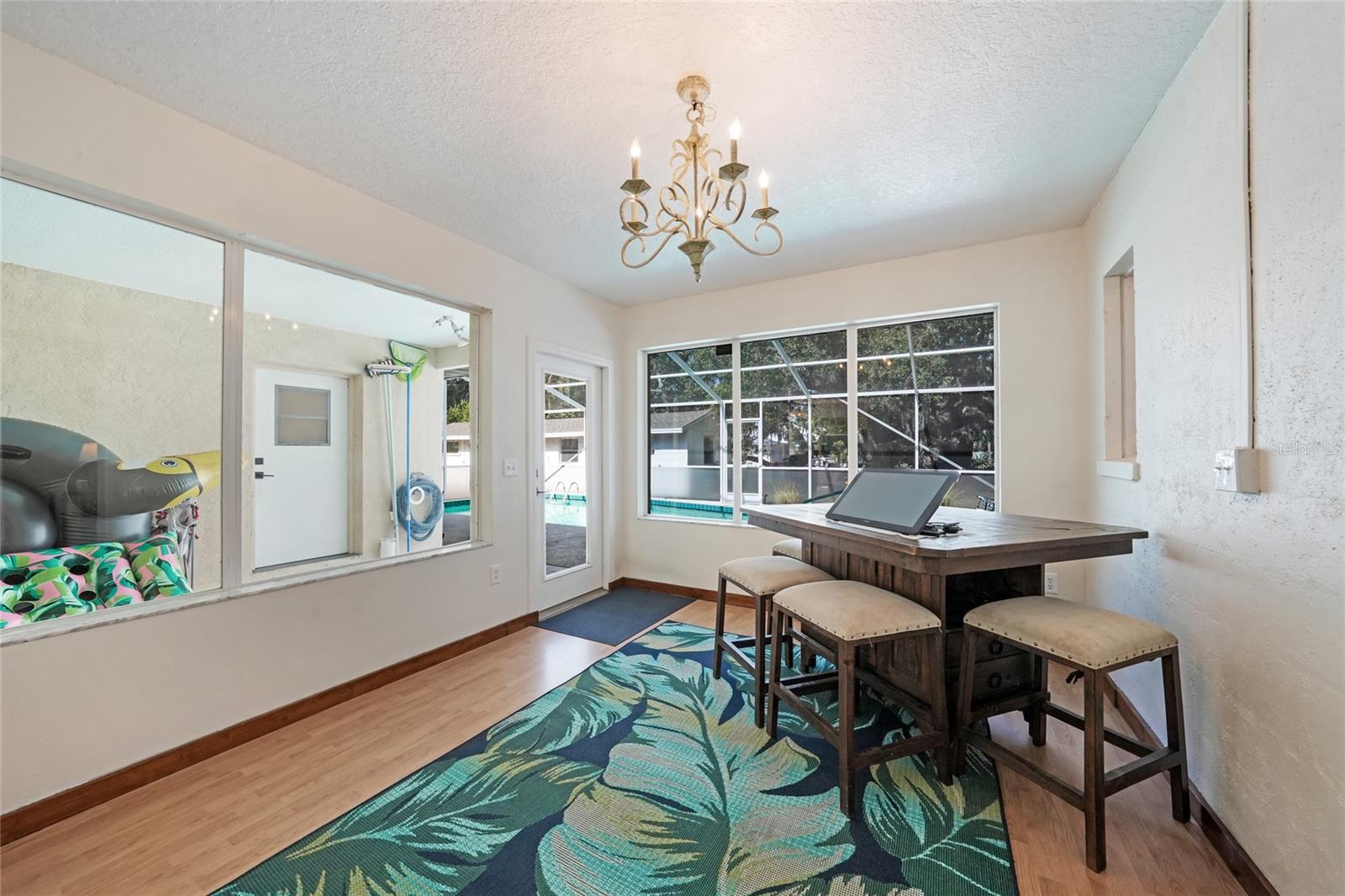 Image 13 of 51 For 117 Evangeline Street