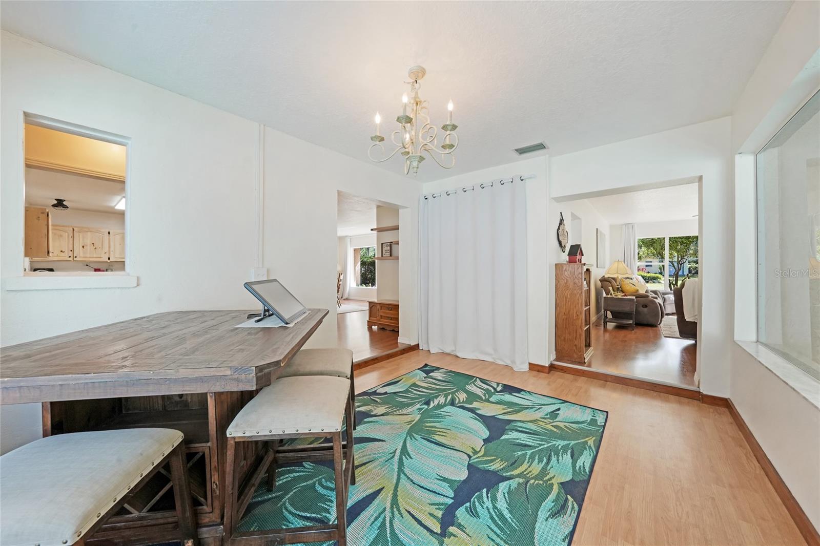 Image 15 of 51 For 117 Evangeline Street