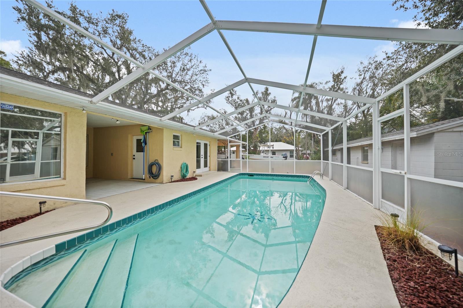 Image 34 of 51 For 117 Evangeline Street