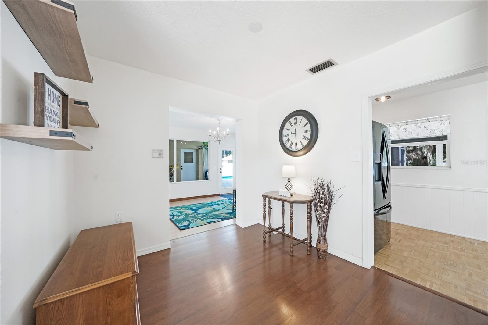 Image 9 of 51 For 117 Evangeline Street