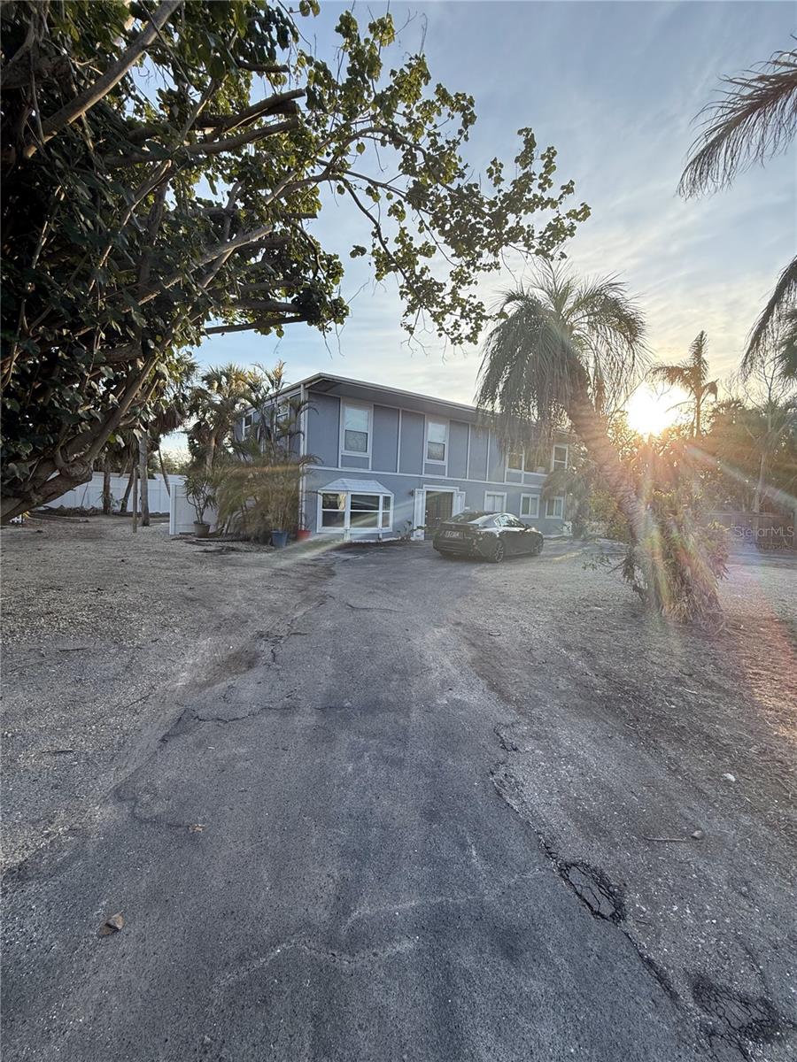 Image 2 of 30 For 4439 Ocean Boulevard 2a