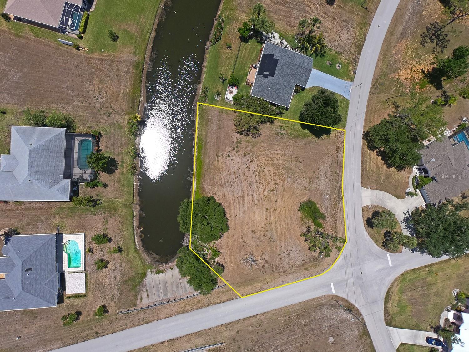 Image 3 of 16 For 133 Fairway Road