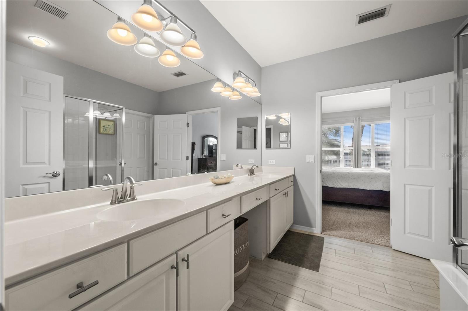 Image 21 of 35 For 2616 Somerville Loop 2105