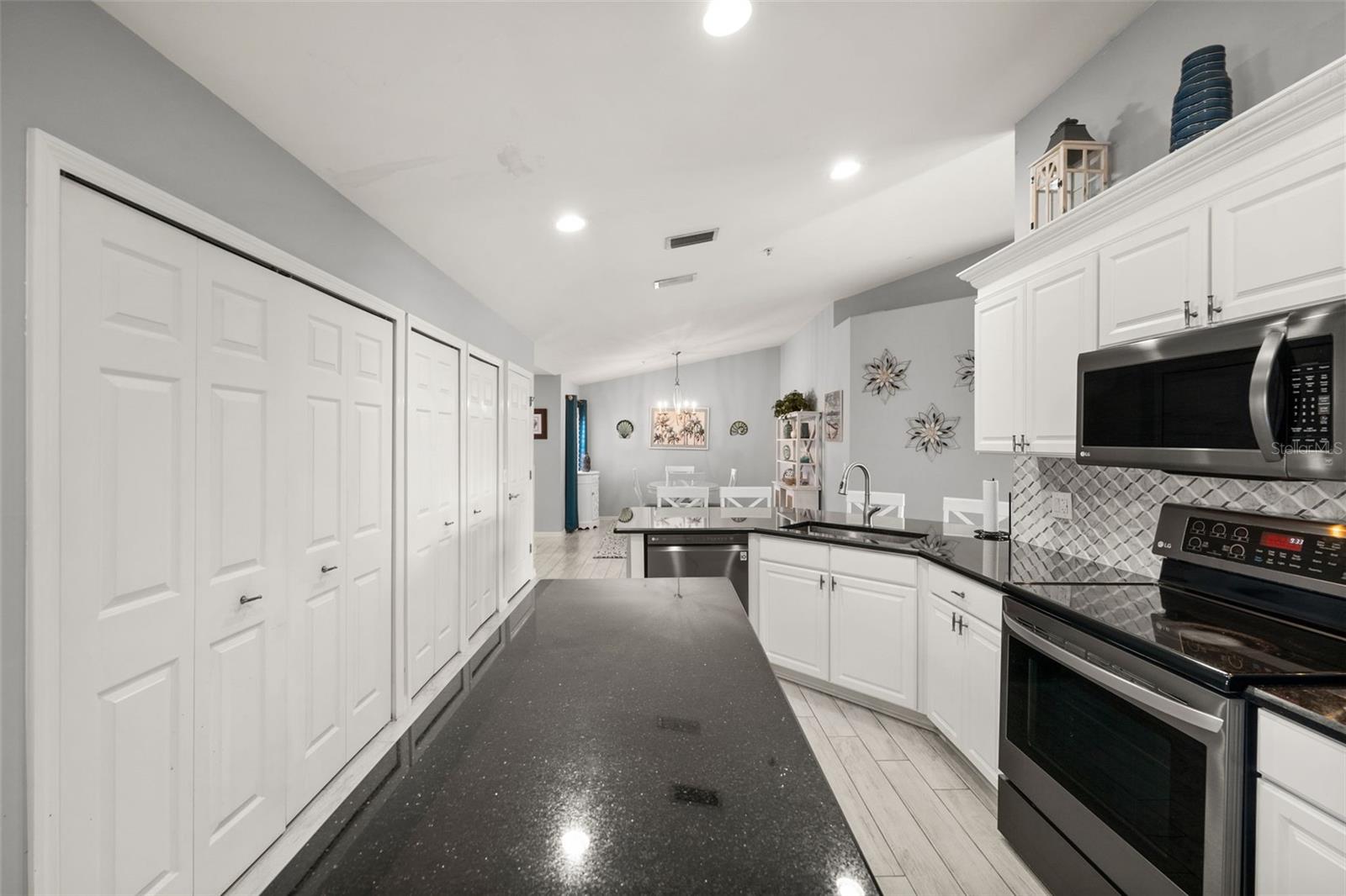 Image 6 of 35 For 2616 Somerville Loop 2105