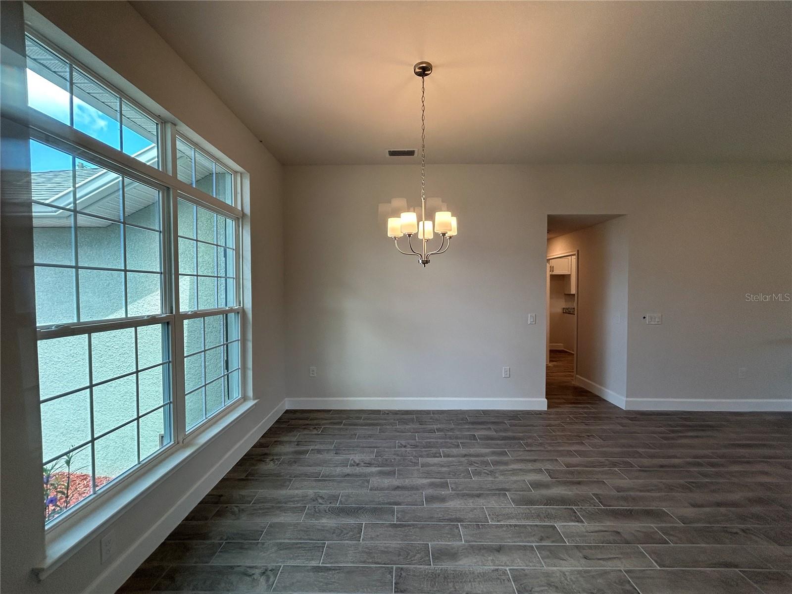 Image 12 of 50 For 27253 Porto Nacional Drive