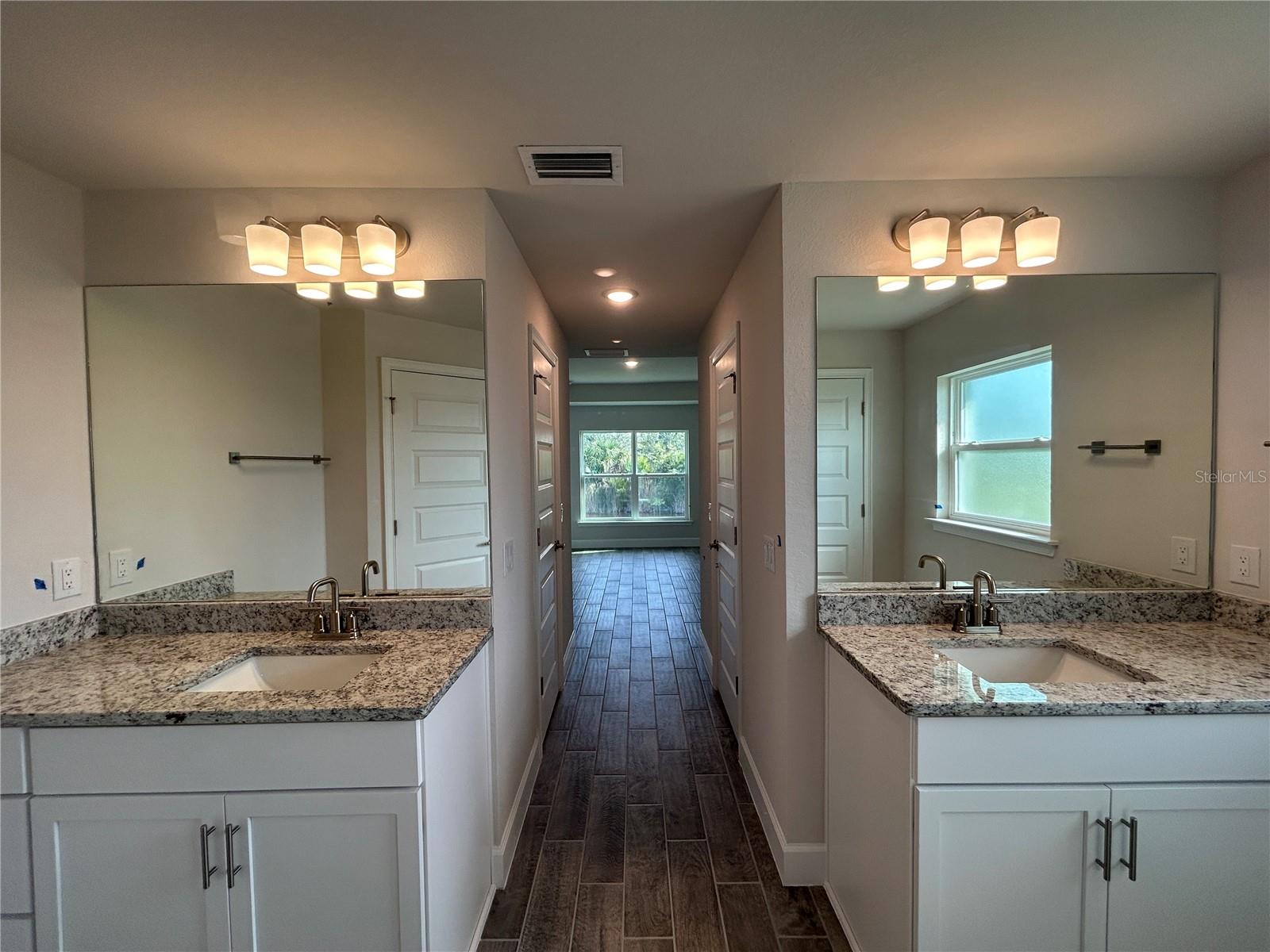 Image 19 of 50 For 27253 Porto Nacional Drive